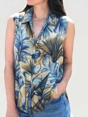 VTG Very Important Pieces Women’s Sleeveless 100% SILK medium Button Up Blouse